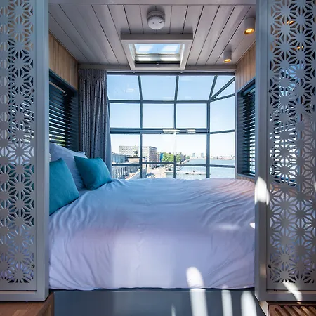 Numa The Crane Aparthotel