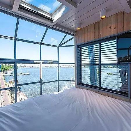 Aparthotel Numa The Crane 4*